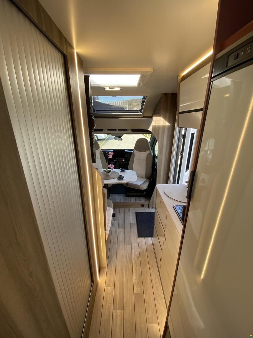 Roller Team Kronos Fit 281 P, Ford 165PS Automat