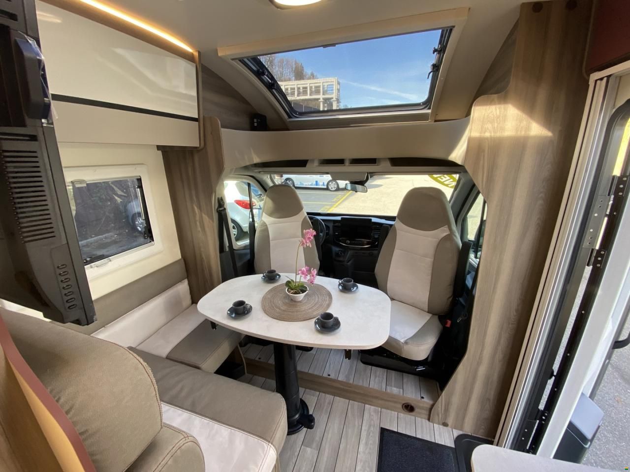 Roller Team Kronos Fit 281 P, Ford 165PS Automat