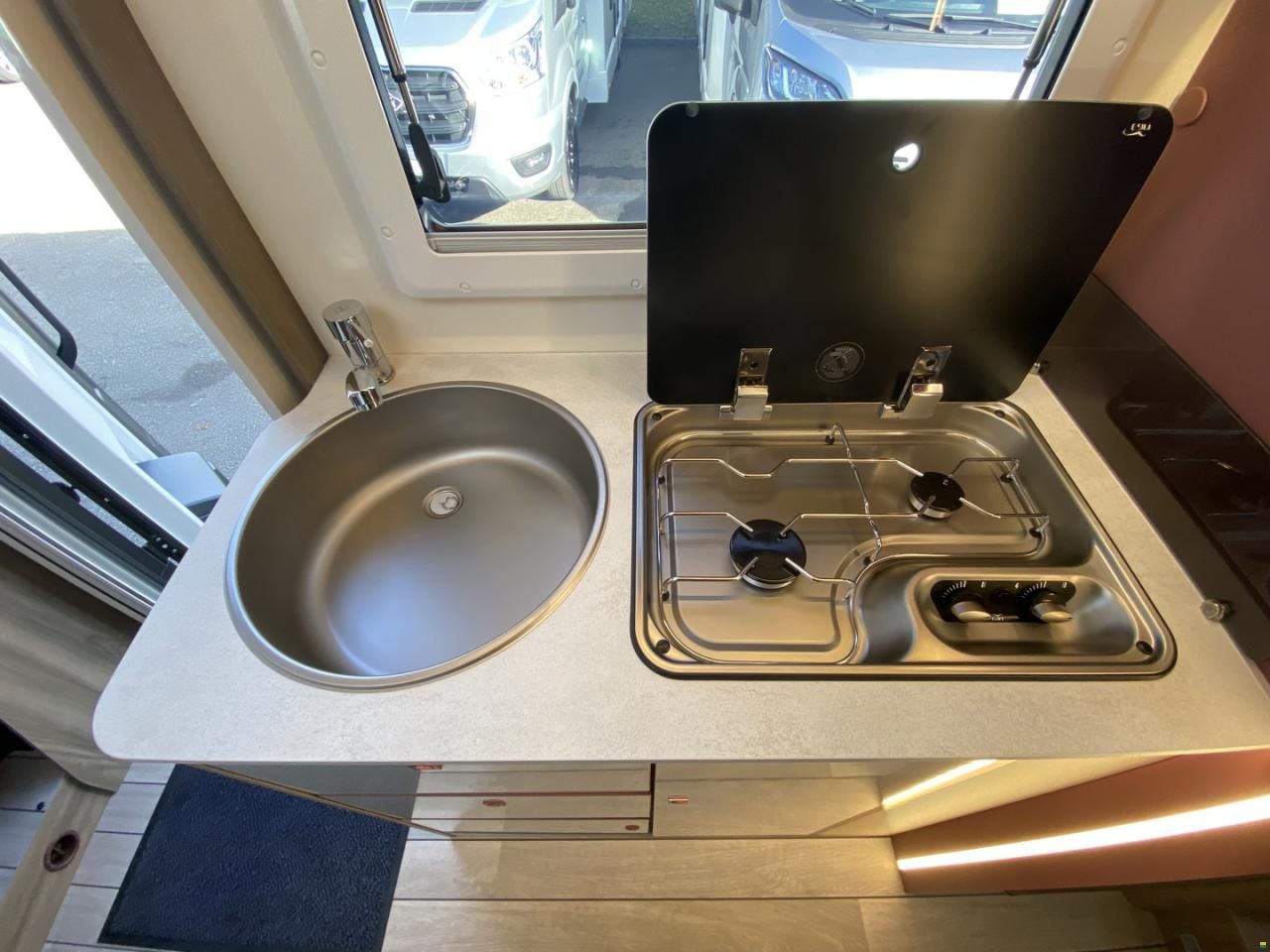 Roller Team Kronos Fit 281 P, Ford 165PS Automat