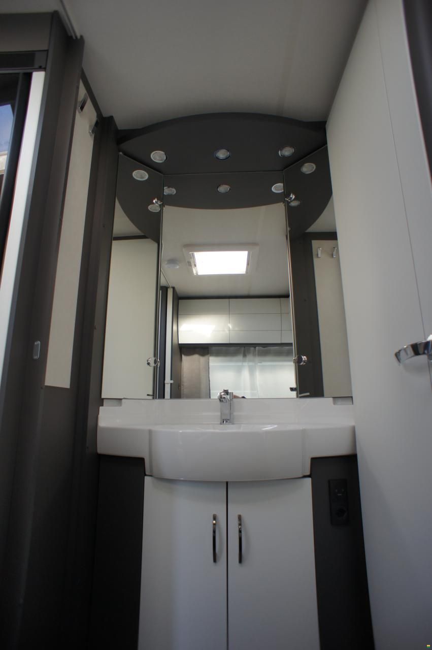 Hobby Excellent Edition 460 UFe