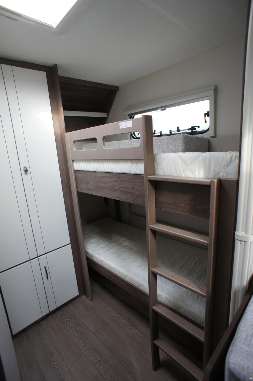 Hobby Excellent Edition 545 KMF