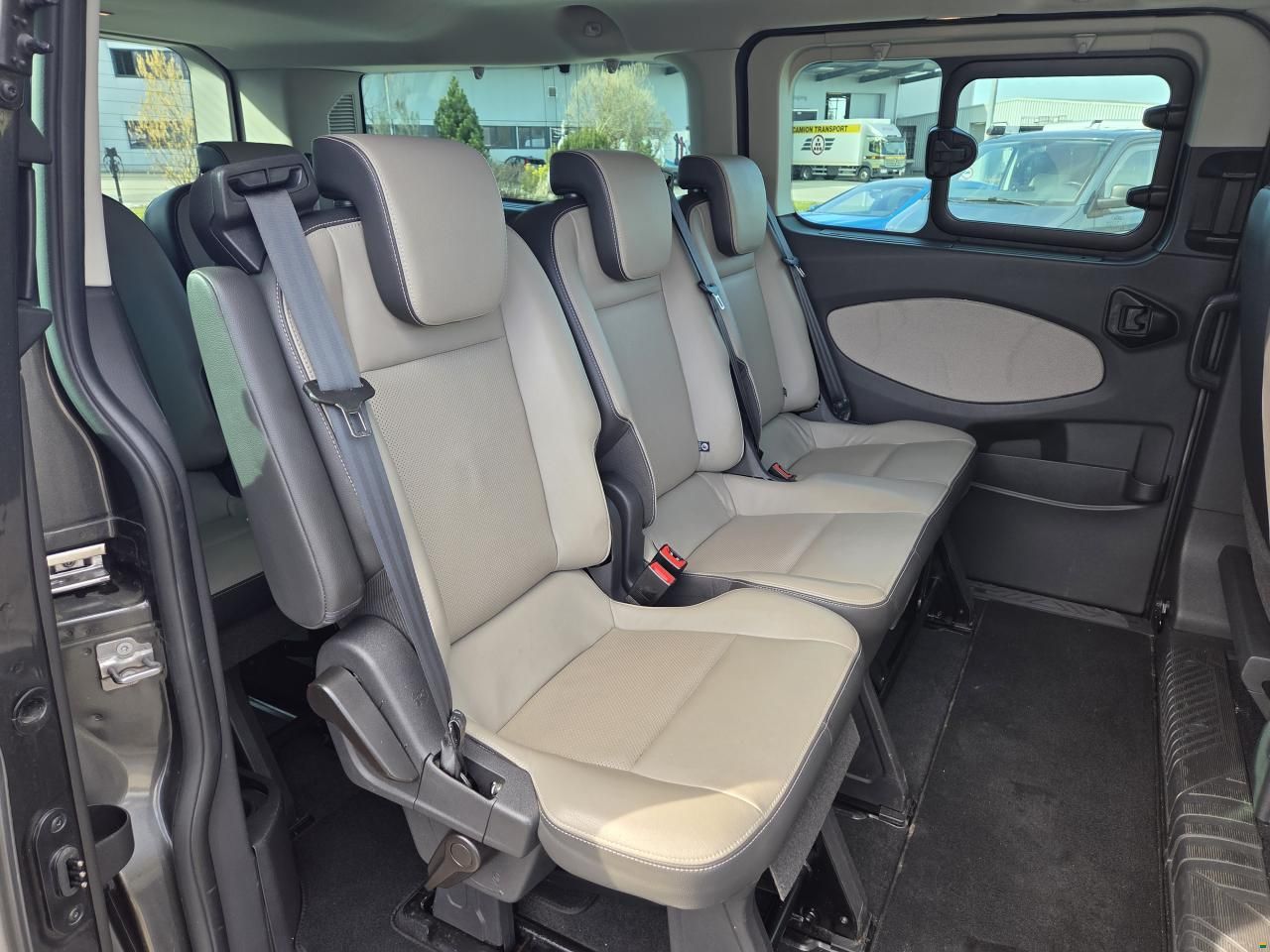 Ford Tourneo Custom 310 L2H1 Titanium