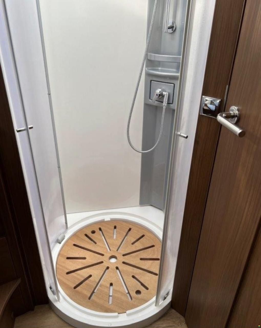 Niesmann-Bischoff Arto 76 LE