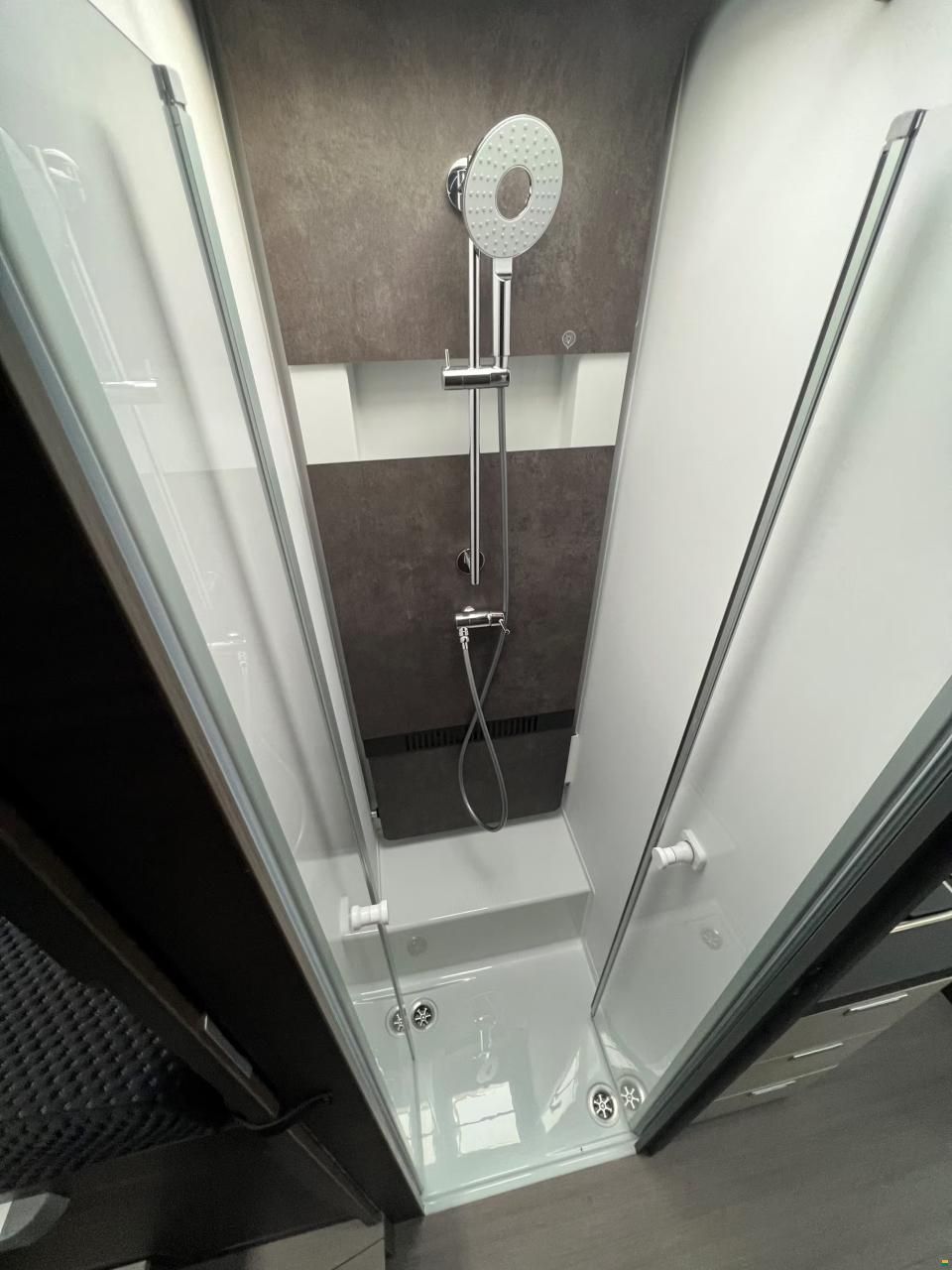 Adria MB MATRIX SUPREME 670 SL