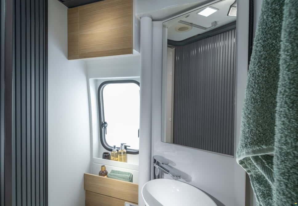 Adria SUPREME 600 SPB