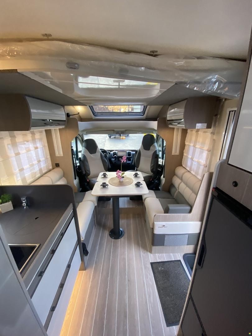 Roller Team Zefiro 287 TL, Fiat 2.2MJ 140PS Automat