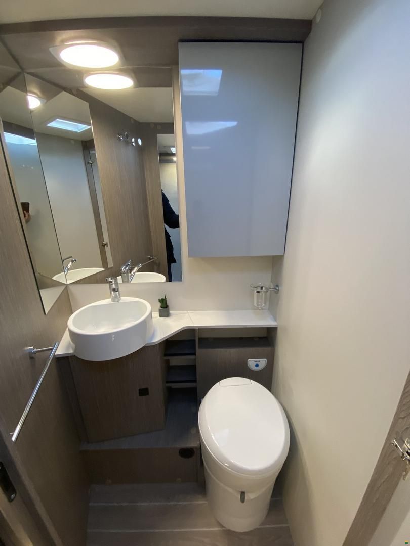 Roller Team Zefiro 287 TL, Fiat 2.2MJ 140PS Automat