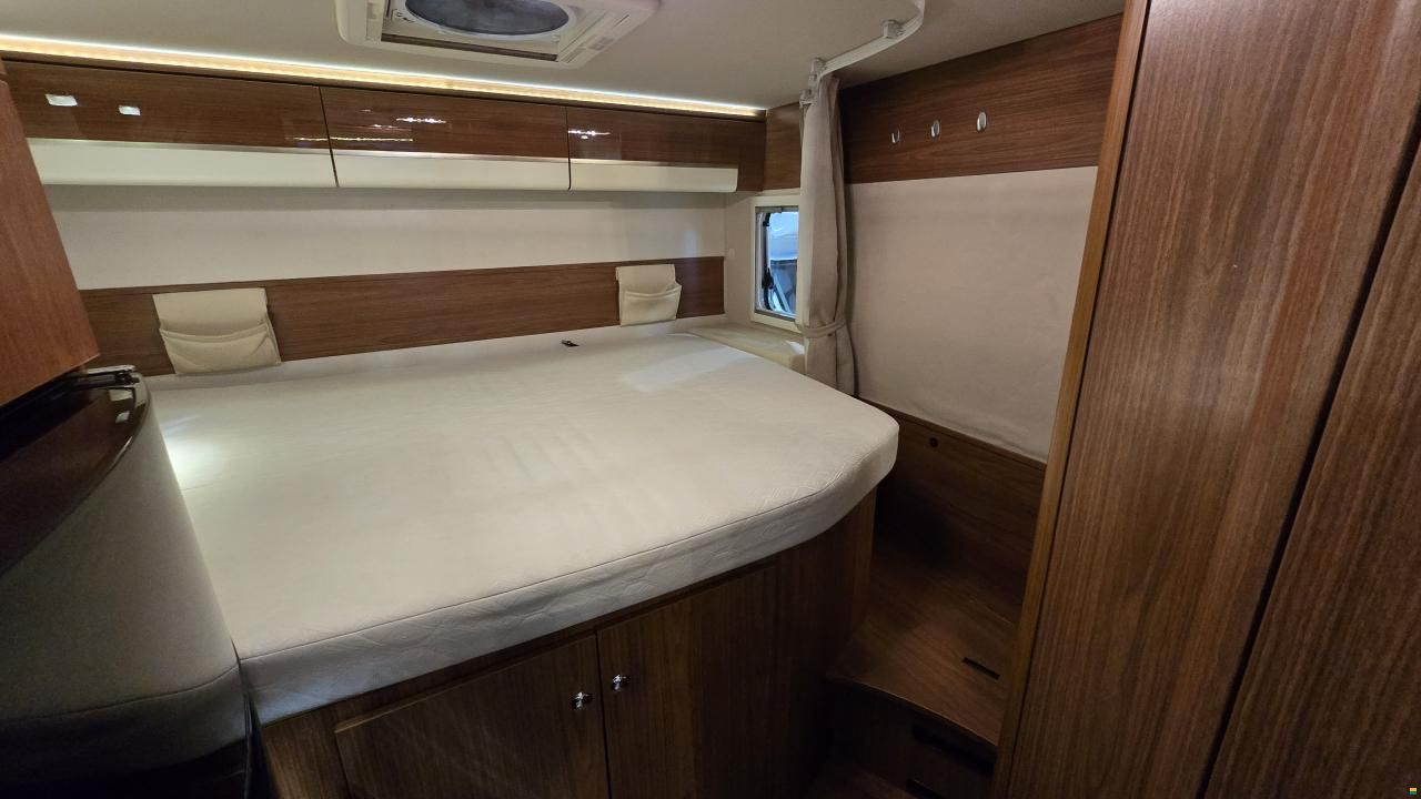 Eura Mobil "Integra Line" IL 690HB