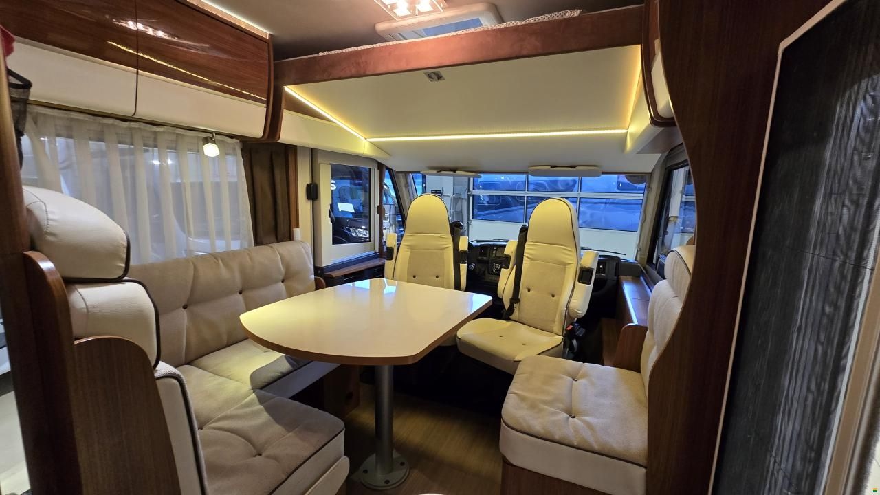 Eura Mobil "Integra Line" IL 690HB