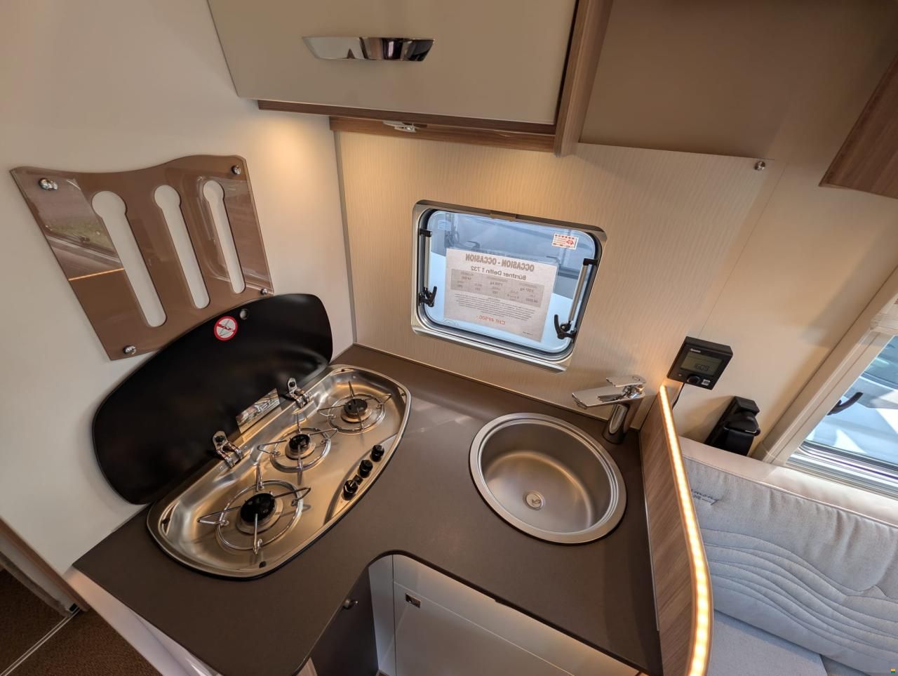 B&uuml;rstner Delfin T732