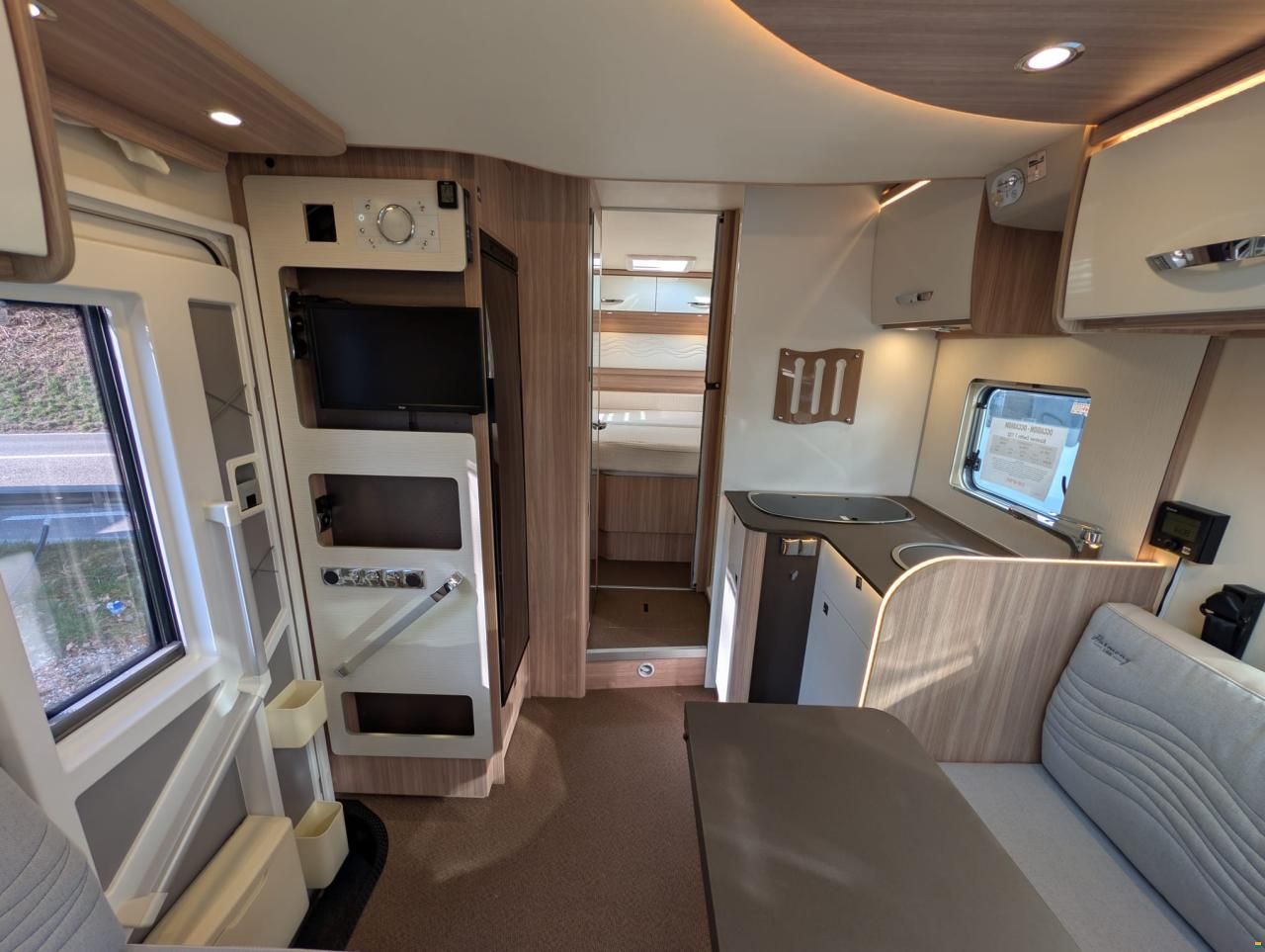 B&uuml;rstner Delfin T732