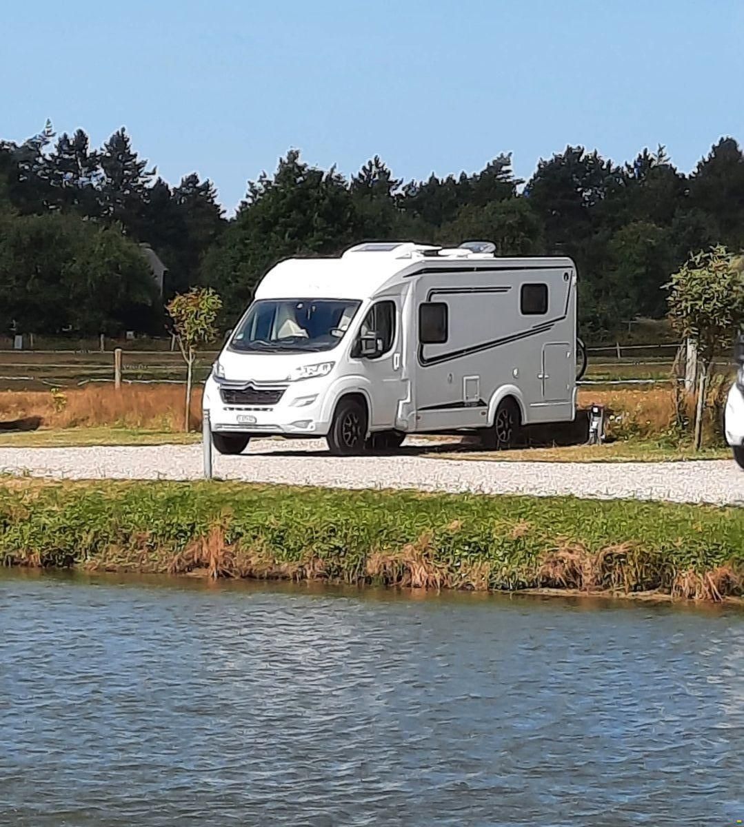 Etrusco V6600SB mit L&auml;ngsbetten