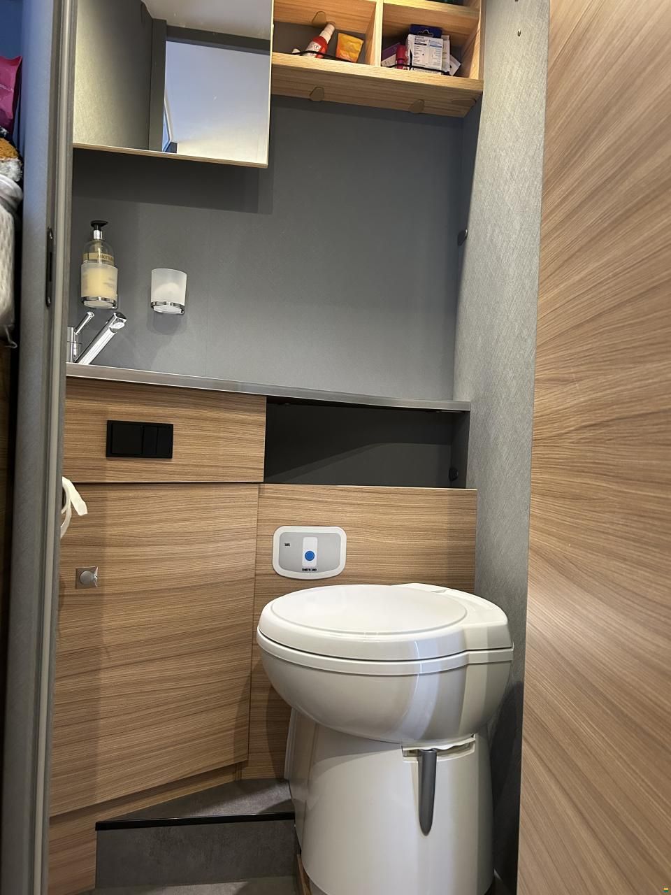 Dethleffs Just 90 7052EBL