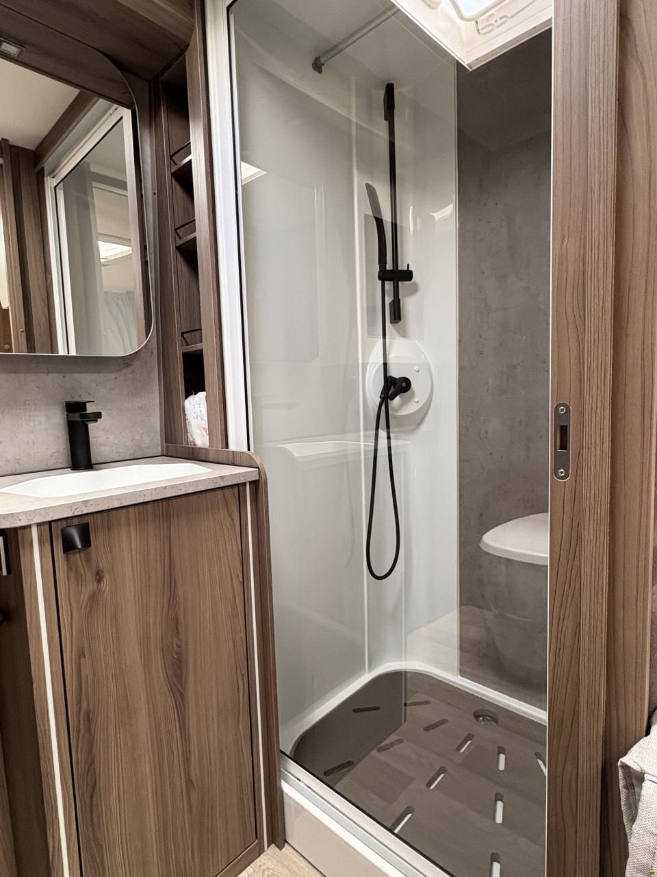 Kabe Imperial 740 TDL KS