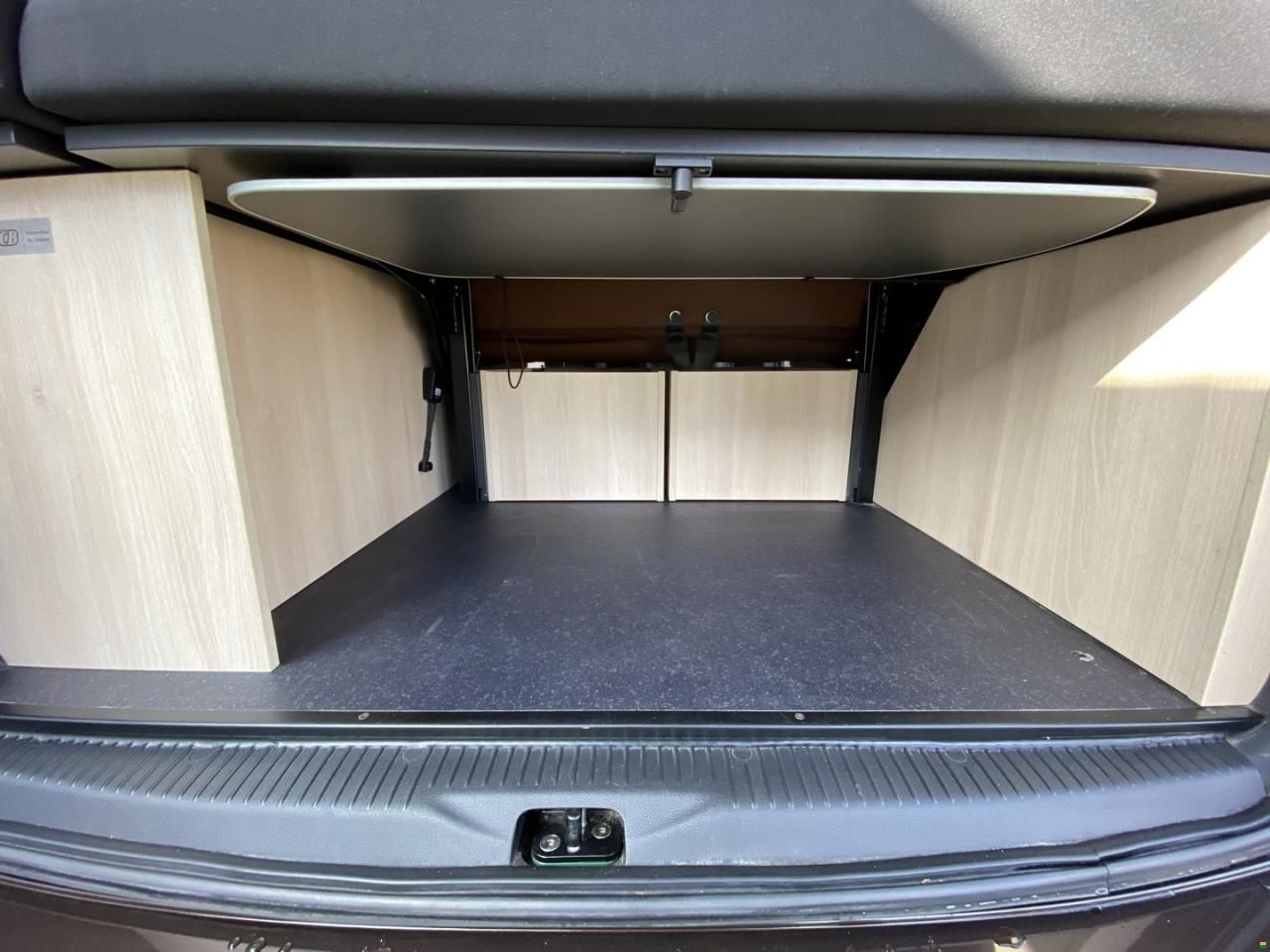 Volkswagen Custom Bus, T6 2.0TDI 199PS DSG 4M