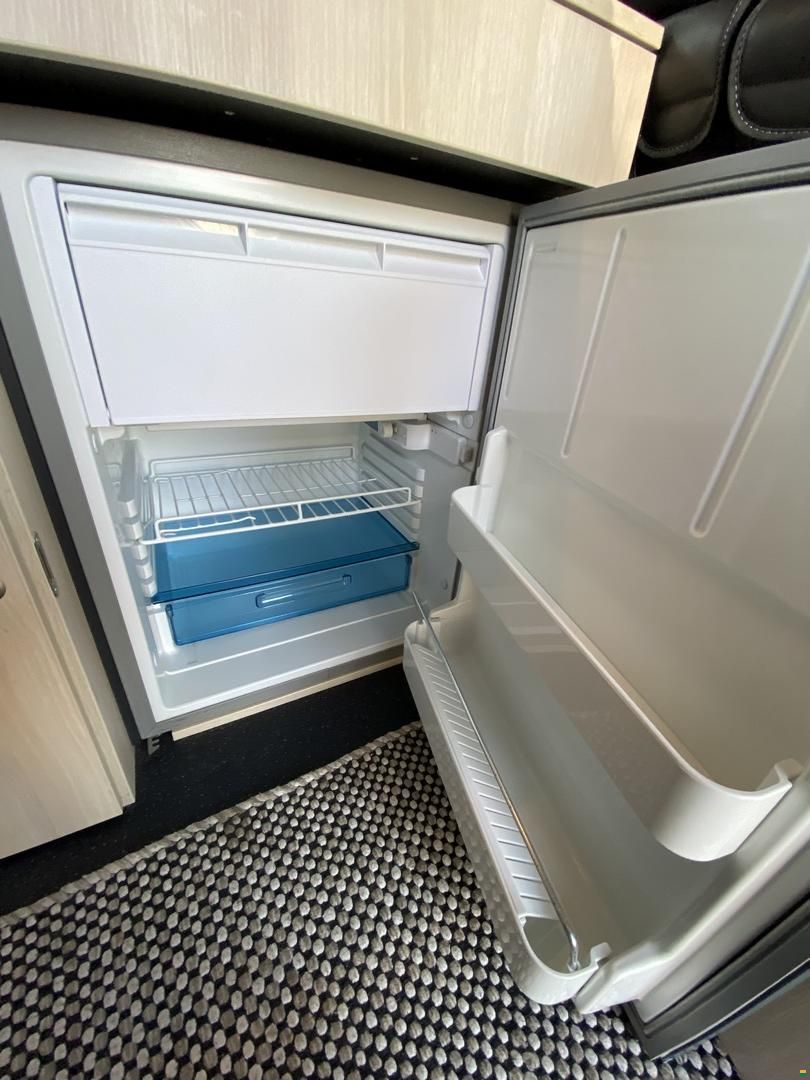 Volkswagen Custom Bus, T6 2.0TDI 199PS DSG 4M