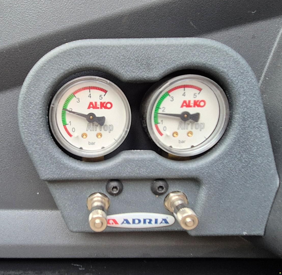 Adria 640 SGX supreme