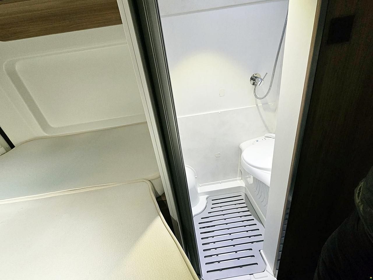 Pilote V540 G 2.2 AUTOMAT MJ 140