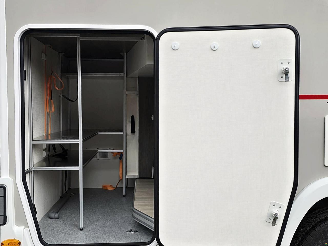 Challenger 260 GRAPHITE EDITION 2.0 TDCI AUTOMAT