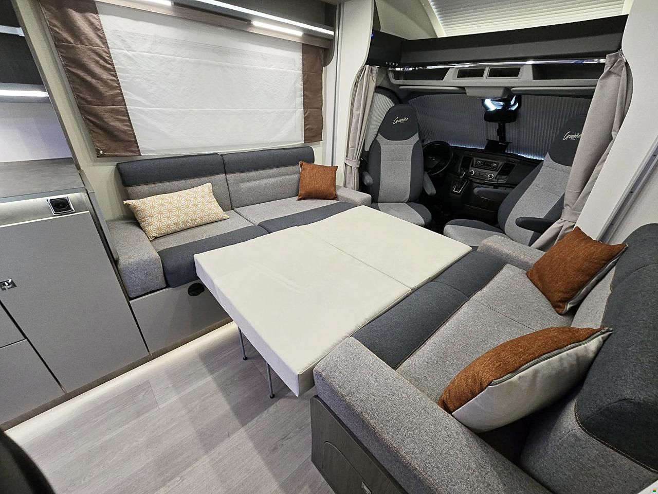 Challenger 260 GRAPHITE EDITION 2.0 TDCI AUTOMAT