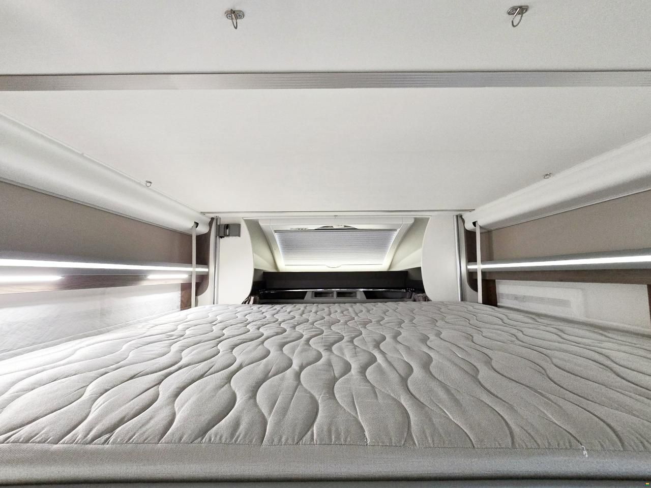 Challenger 260 GRAPHITE EDITION 2.0 TDCI AUTOMAT