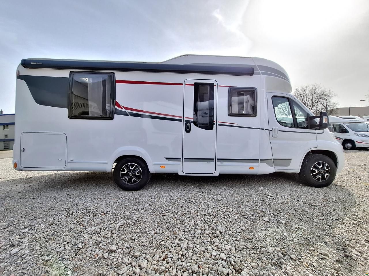 LMC Tourer H720 lift