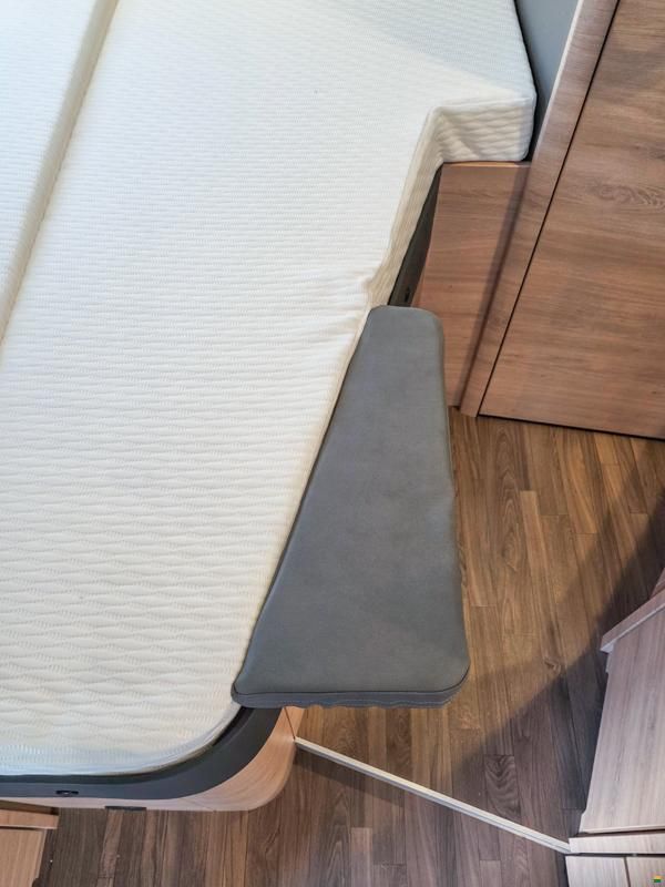 Knaus Live Wave 650 MF Platinum Selection