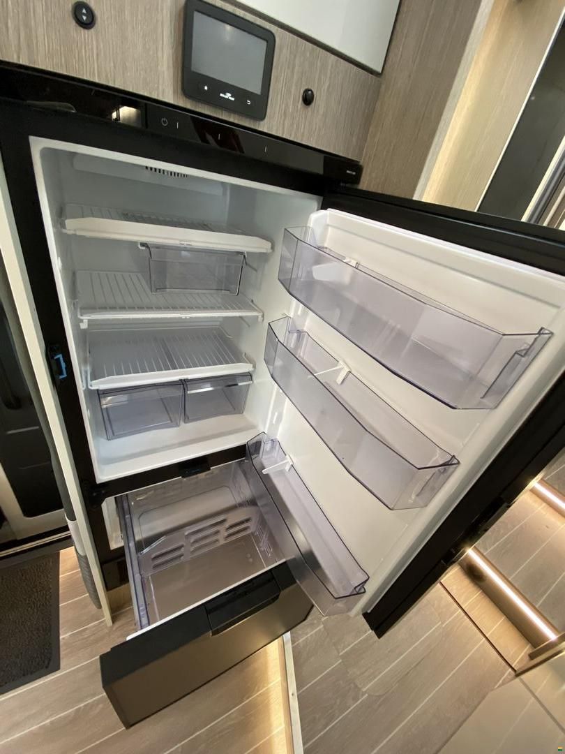 Roller Team Zefiro 287TL, Fiat 2.2MJ 180PS Automat