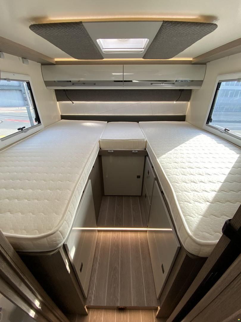 Roller Team Zefiro 287TL, Fiat 2.2MJ 180PS Automat