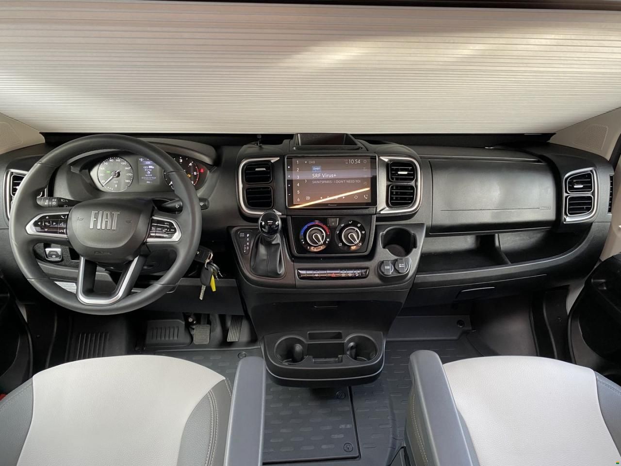 Roller Team Zefiro 287TL, Fiat 2.2MJ 180PS Automat