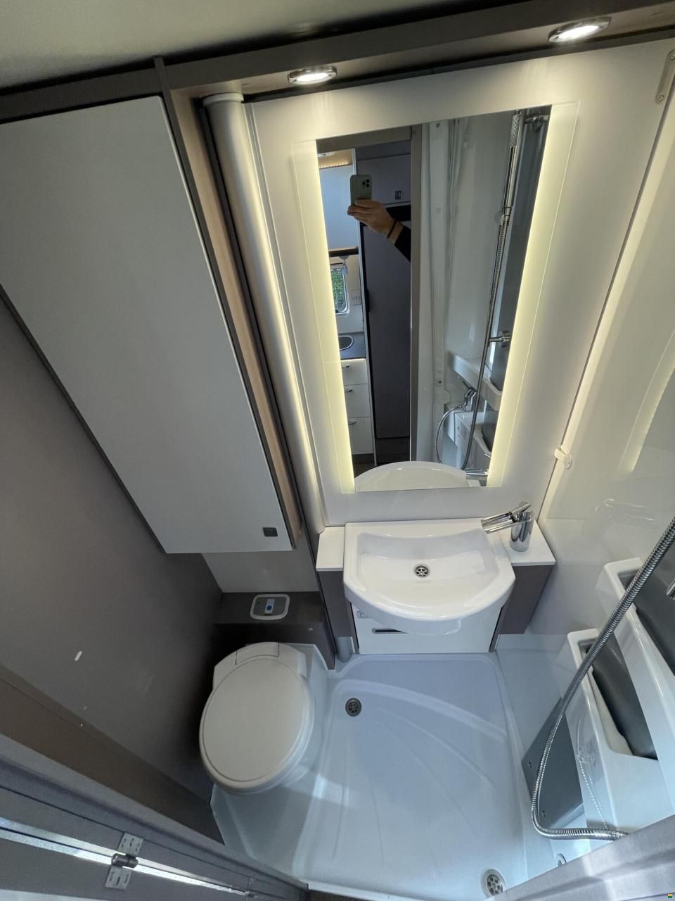 B&uuml;rstner Limited T 690 G