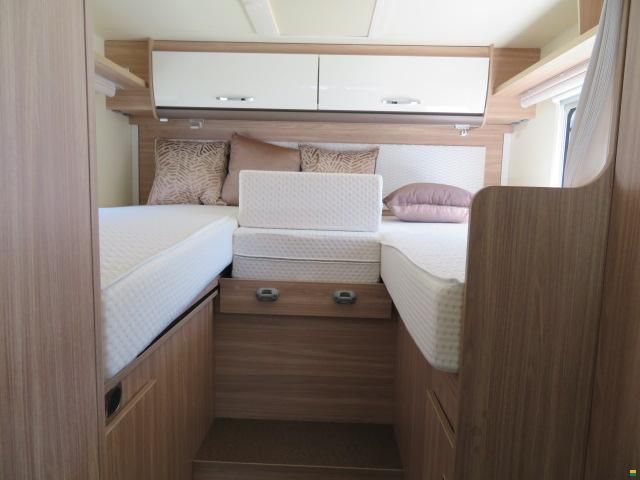 B&uuml;rstner Limited T 726 G