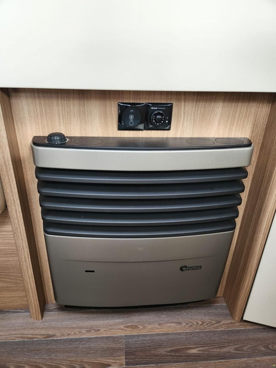 B&uuml;rstner Premio Life 430 TS