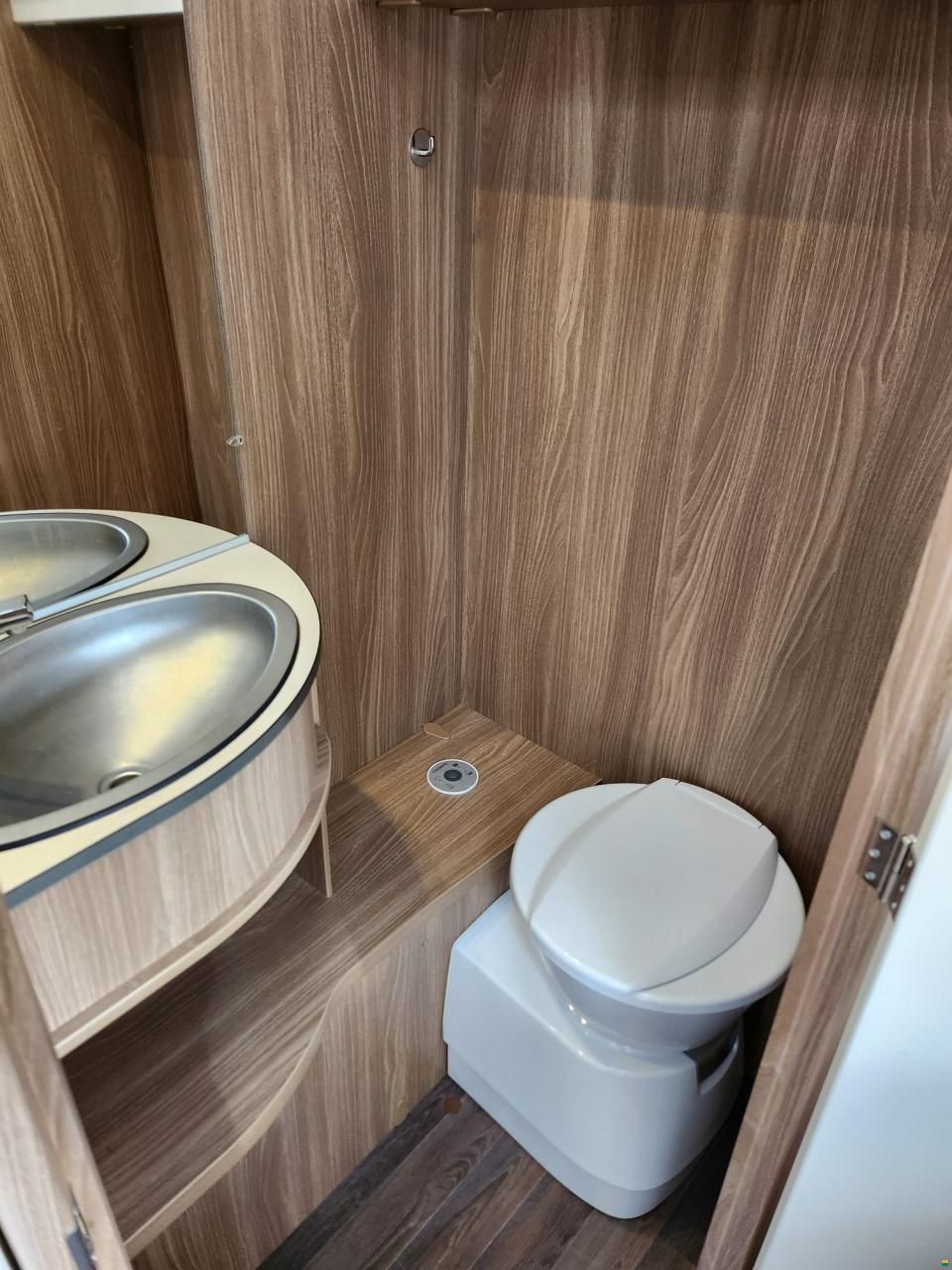 B&uuml;rstner Premio Life 430 TS