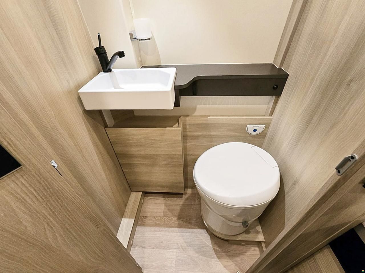 Dreamer D55+ SELECT 2.2 9G-AUTOMAT MJ140