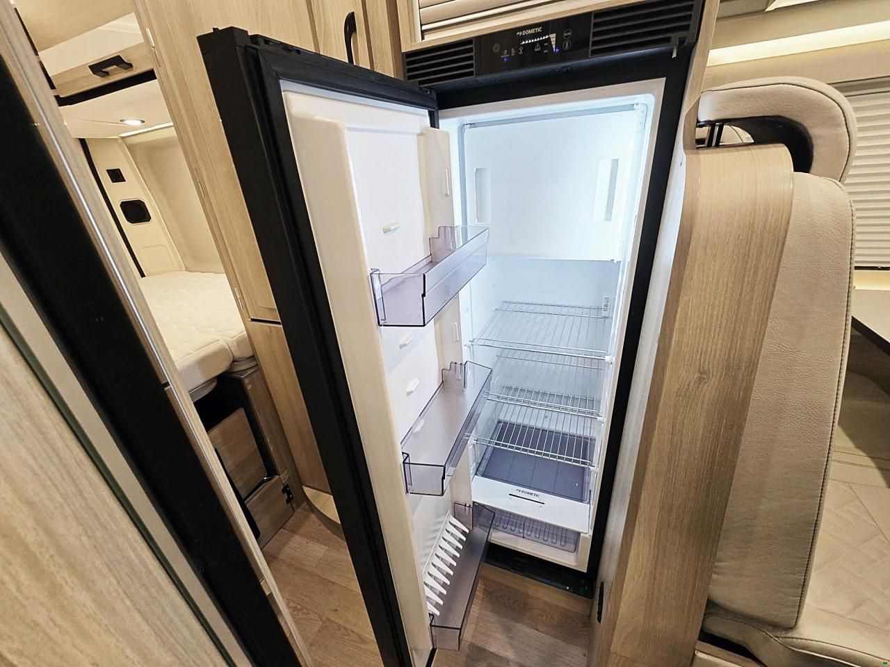 Dreamer D55+ SELECT 2.2 9G-AUTOMAT MJ140