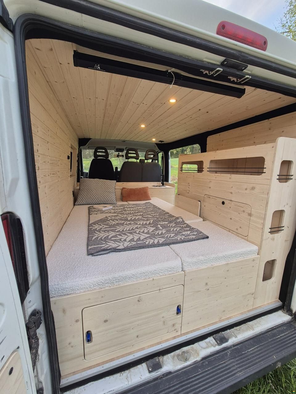 Fiat OFF-GRID Campervan &ndash; Autark & Reiseferti