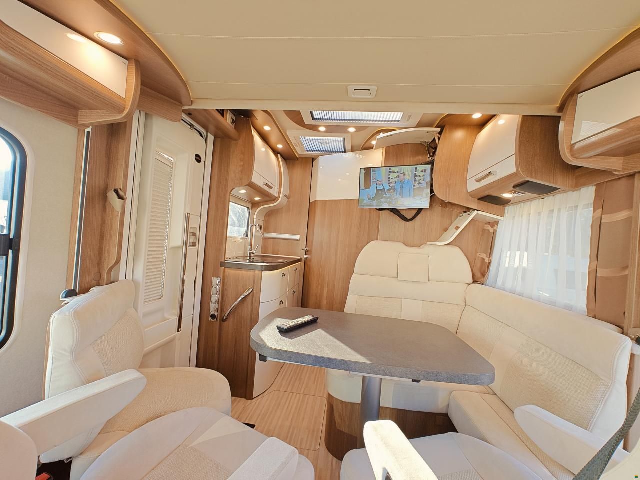 Carthago Compactline I 141 LE - Super Lightweight