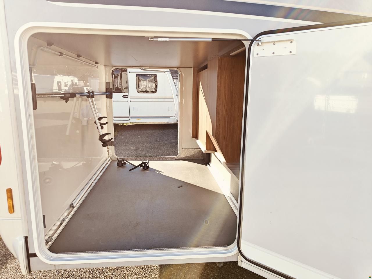 Carthago Compactline I 141 LE - Super Lightweight