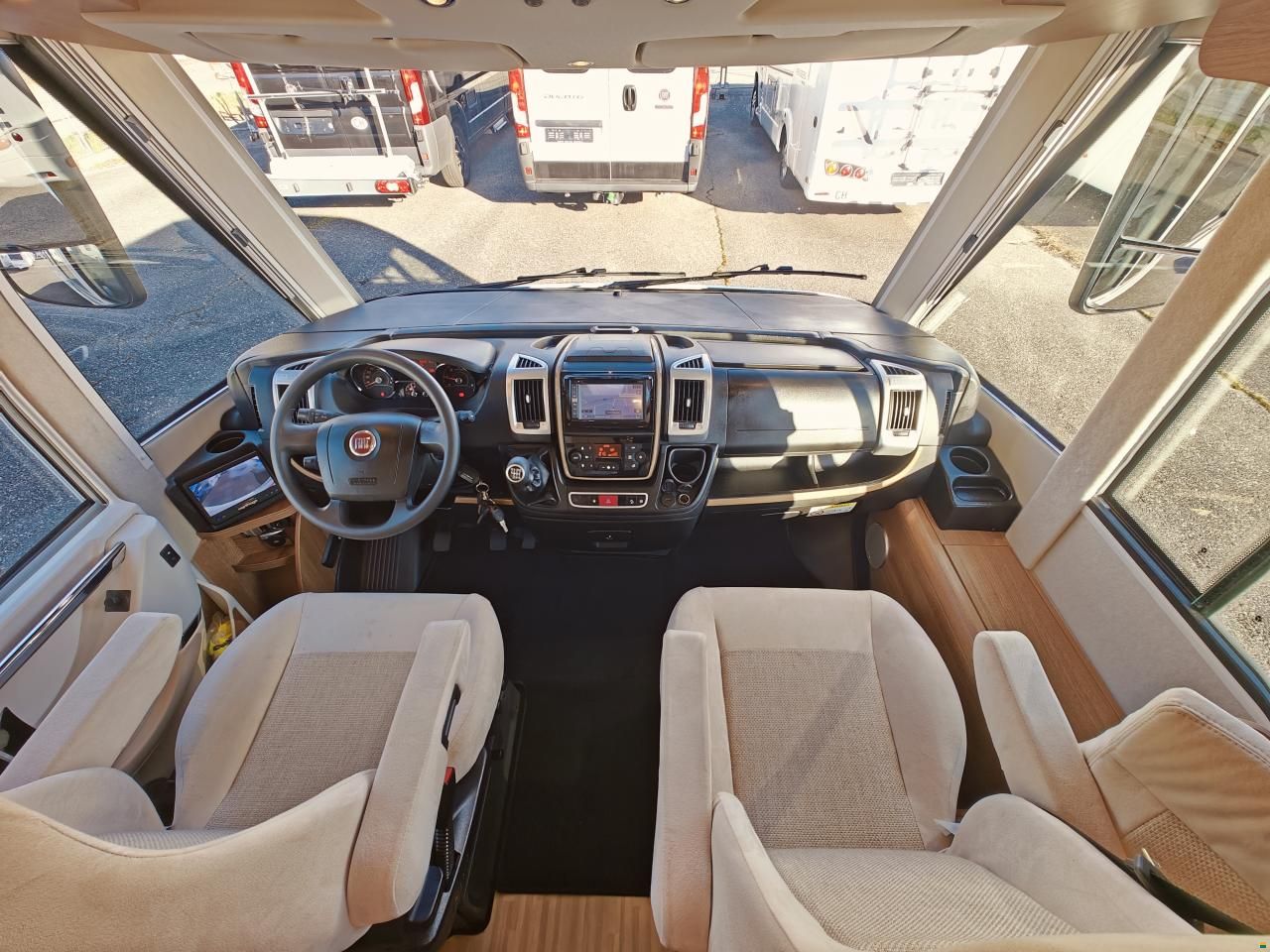 Carthago Compactline I 141 LE - Super Lightweight