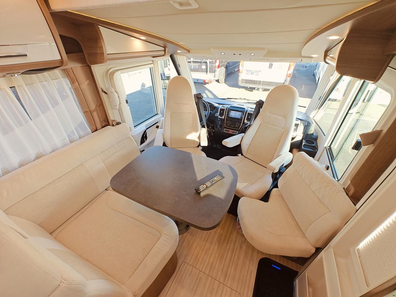 Carthago Compactline I 141 LE - Super Lightweight