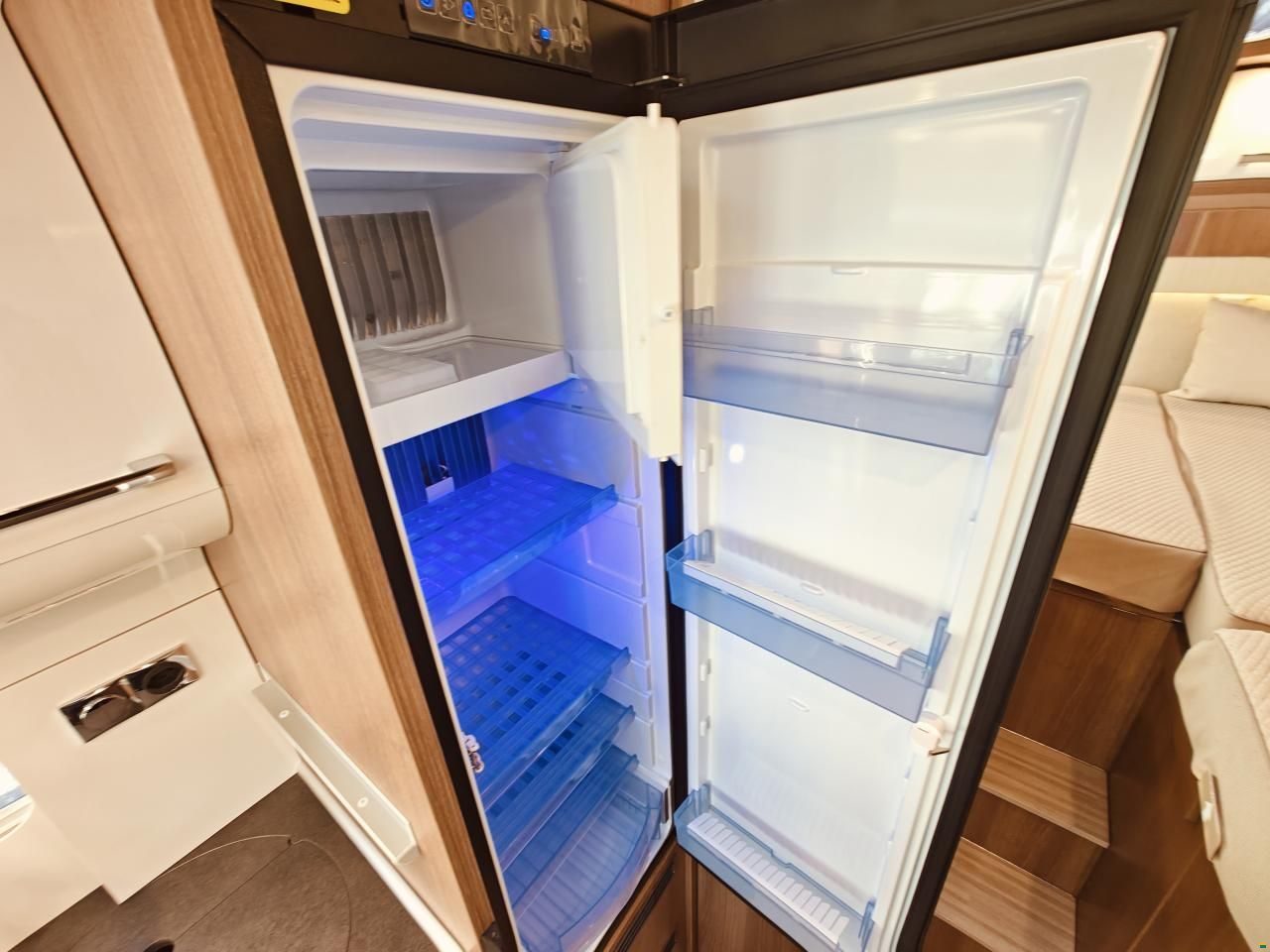 Carthago Compactline I 141 LE - Super Lightweight