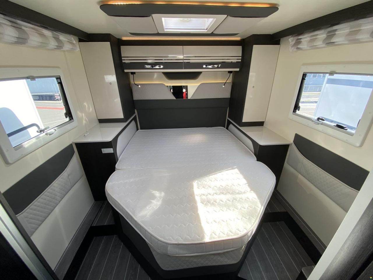 Roller Team Zefiro 267TL, Ford 2.0TDCi 170PS Automat