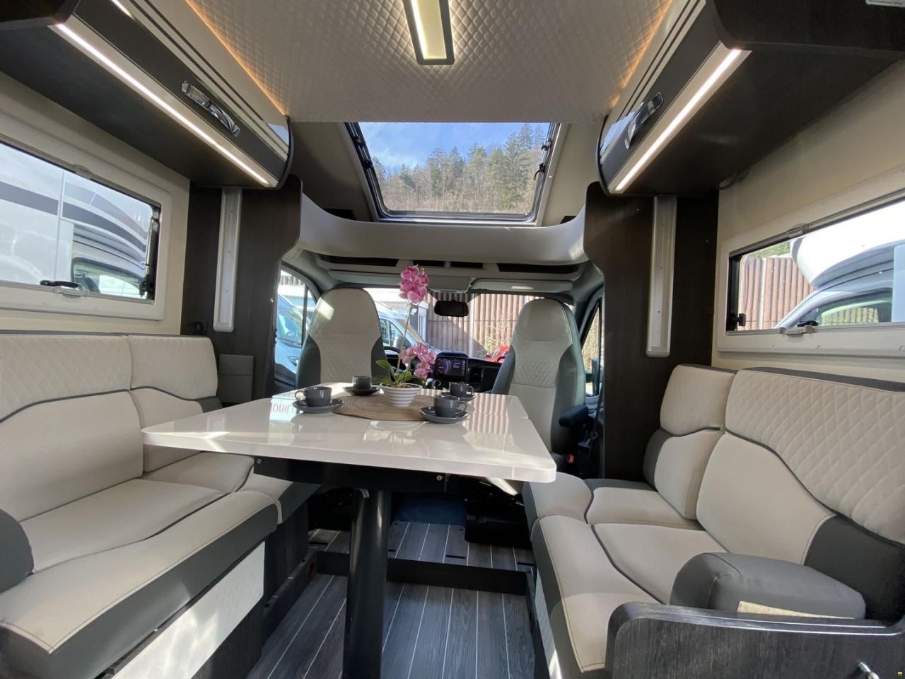 Roller Team Zefiro 267TL, Ford 2.0TDCi 170PS Automat