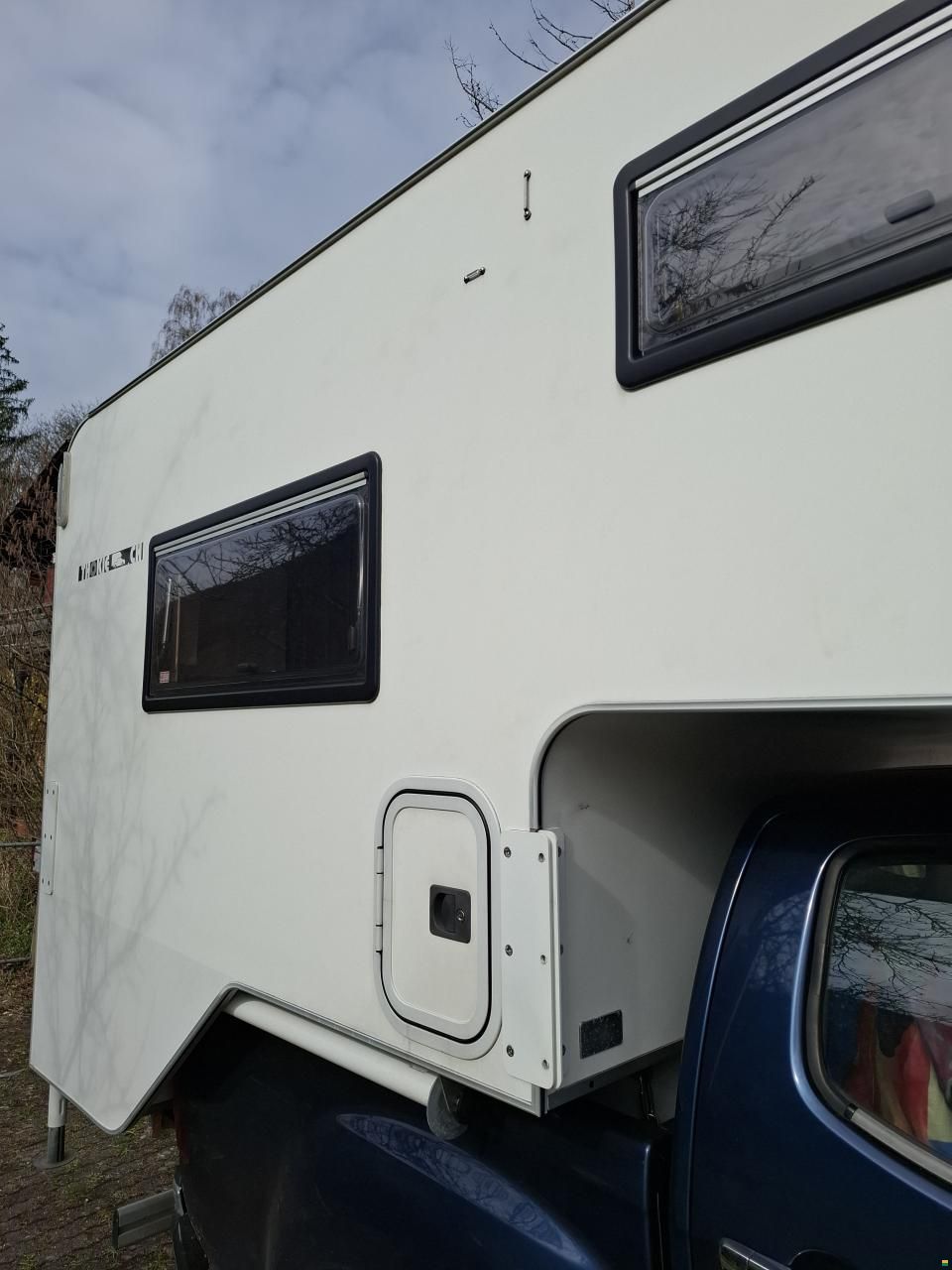 Isuzu mit Thokie Wohnkabine