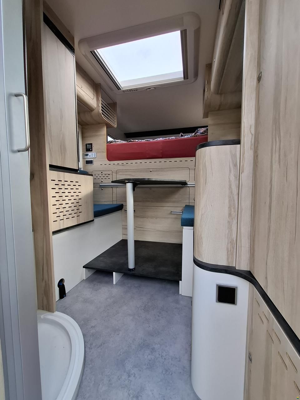 Isuzu mit Thokie Wohnkabine