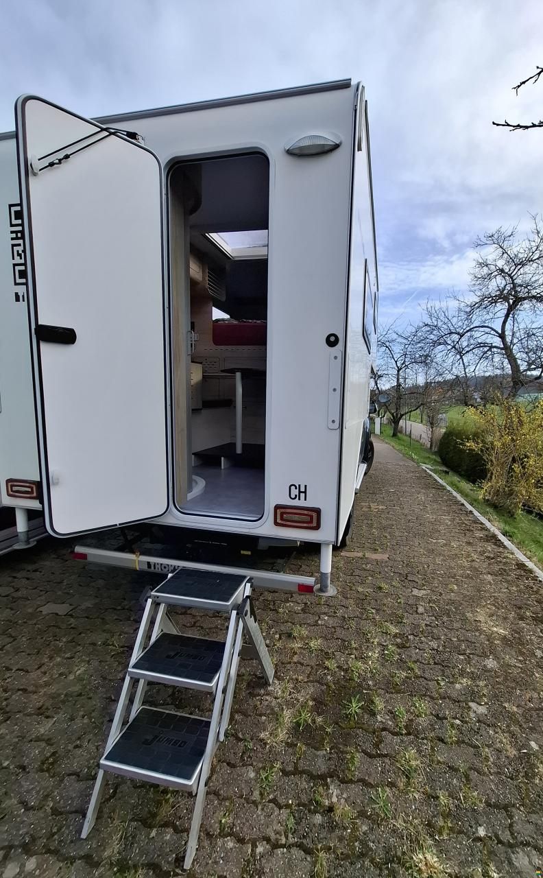 Isuzu mit Thokie Wohnkabine