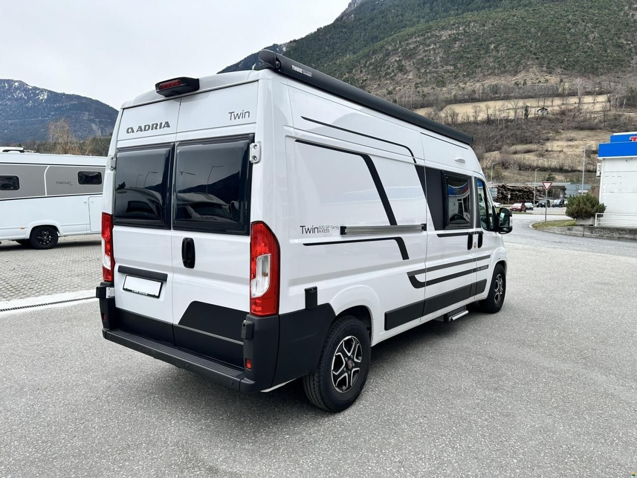 Adria Twin Axess 600 SP Family