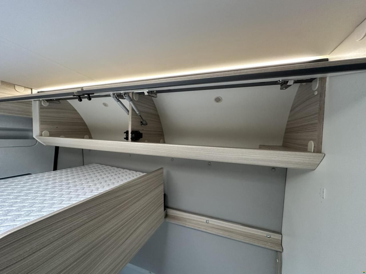 Adria Twin Axess 600 SP Family