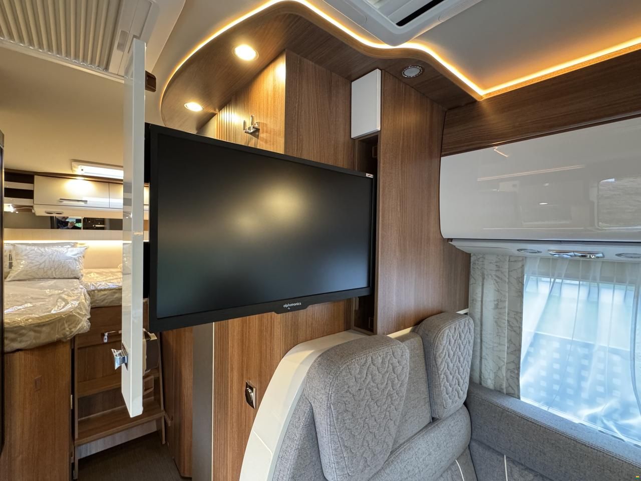 Carthago C2 Tourer 141 kb-le Light 3.5 ton.
